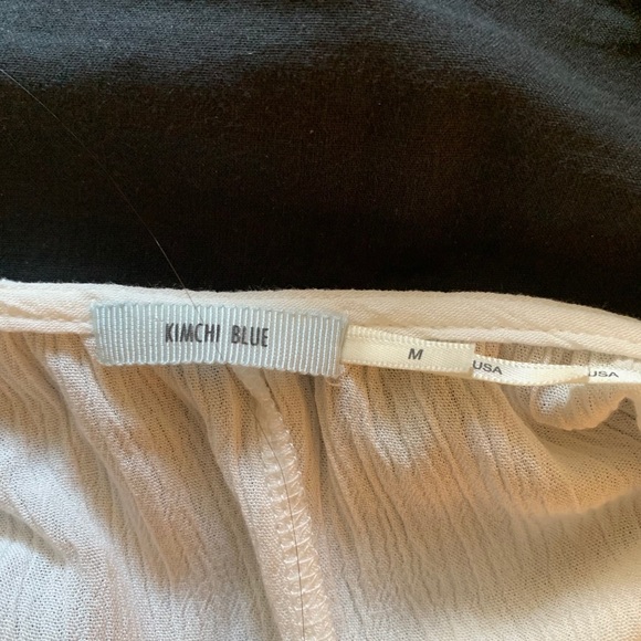 Urban Outfitters Lace Top🤍🤍 - Picture 3 of 3